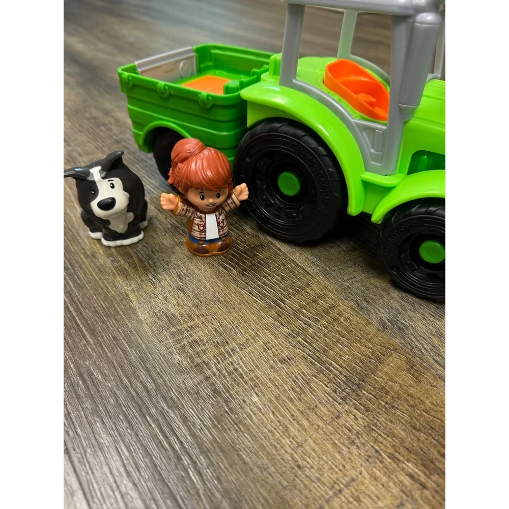 Fisher-Price Little People Caring for Animals Tractor Green with Trailer Dog Fig